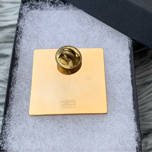 Vintage 1995 Alberta Duck Stamp Pin - Picture 3 of 7